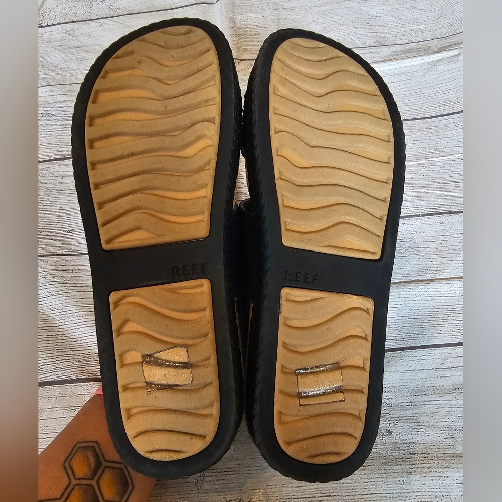 🌟SOLD🌟 Reef Women's Size 11 Water Vista Sandals With Heel Strap Outdoor Active - Picture 5 of 9